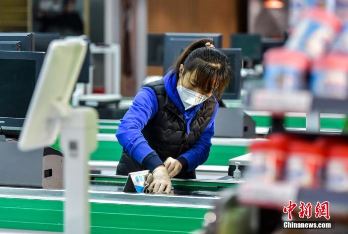 “陽過”被要求休病假？律師：工資應正常支付