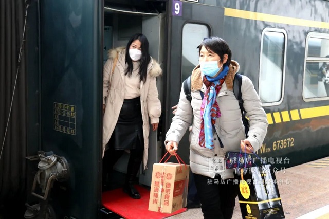 剛剛！記者在駐馬店站、駐馬店西站拍下這樣一幕…