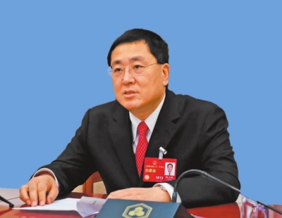 全力以赴拼經(jīng)濟(jì) 奮勇爭(zhēng)先挑大梁