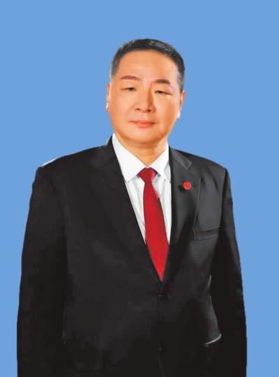 全力以赴拼經(jīng)濟(jì) 奮勇爭(zhēng)先挑大梁