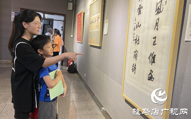 第六屆“兵心如初”全國八零后軍旅書法家作品展在市文化館開幕