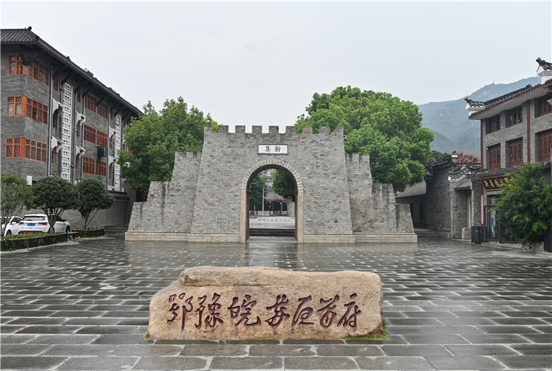 “星光豫亮 精神長青”系列調研報告之四 | 紅旗永矗大別山
