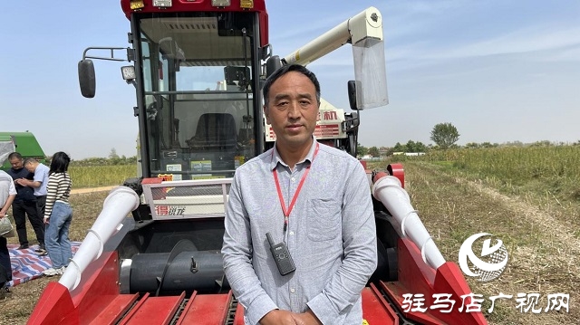 河南省農業(yè)良種聯(lián)合攻關項目——宜機收芝麻在駐馬店順利收割