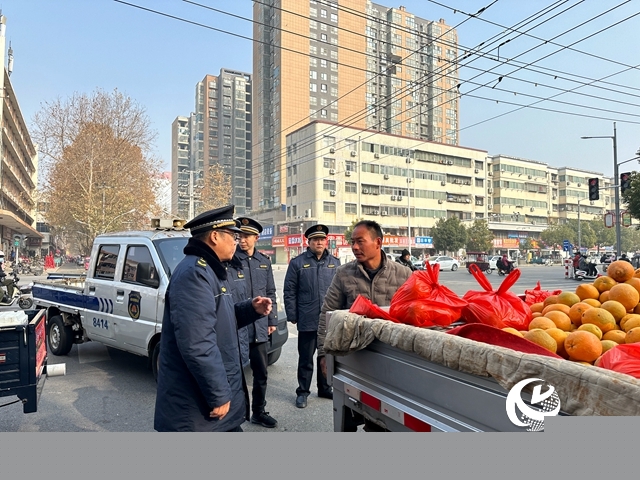 驛城區(qū)城市管理綜合執(zhí)法大隊：執(zhí)法為民守崗位 默默奉獻度元旦