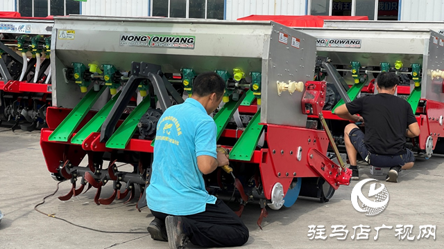 駐馬店：加緊檢修農機 全力備戰(zhàn)“三夏”