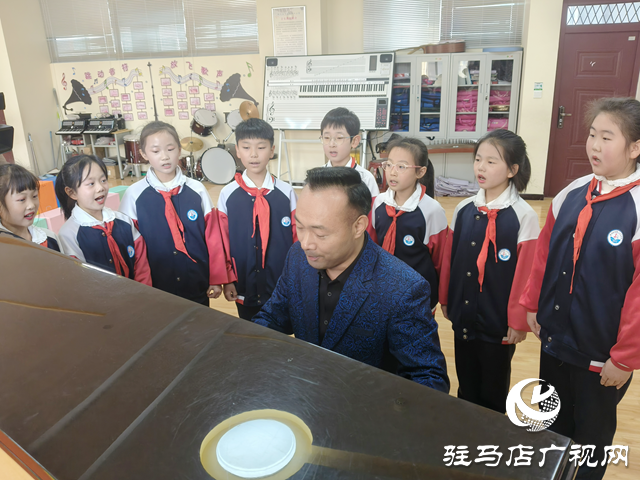 “育”見未來?名師風(fēng)采|李大強(qiáng)：堅(jiān)守育人初心 以歌為翼育夢飛翔