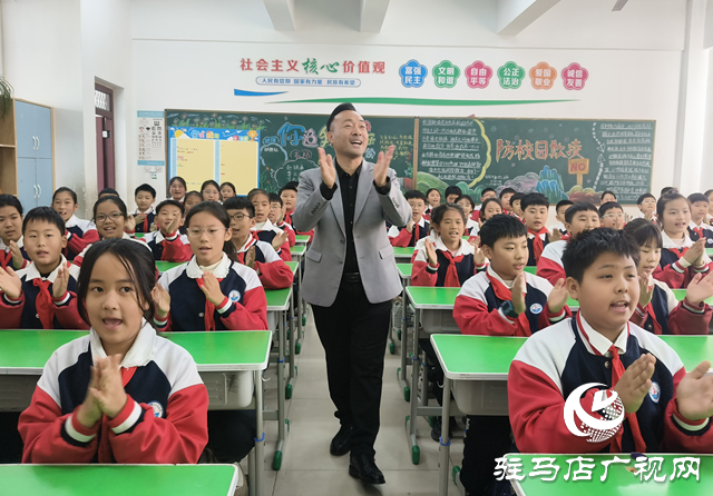 “育”見未來?名師風(fēng)采|李大強(qiáng)：堅(jiān)守育人初心 以歌為翼育夢飛翔