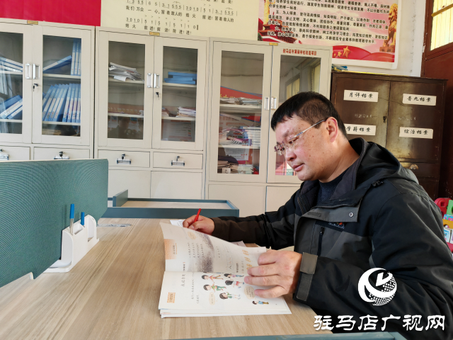 閃光的平凡||白冰：16年堅持獻血9200毫升 獲全國無償獻血奉獻獎金獎