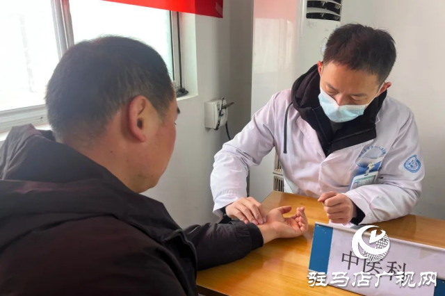 駐馬店市第一人民醫(yī)院開展學(xué)雷鋒義診活動