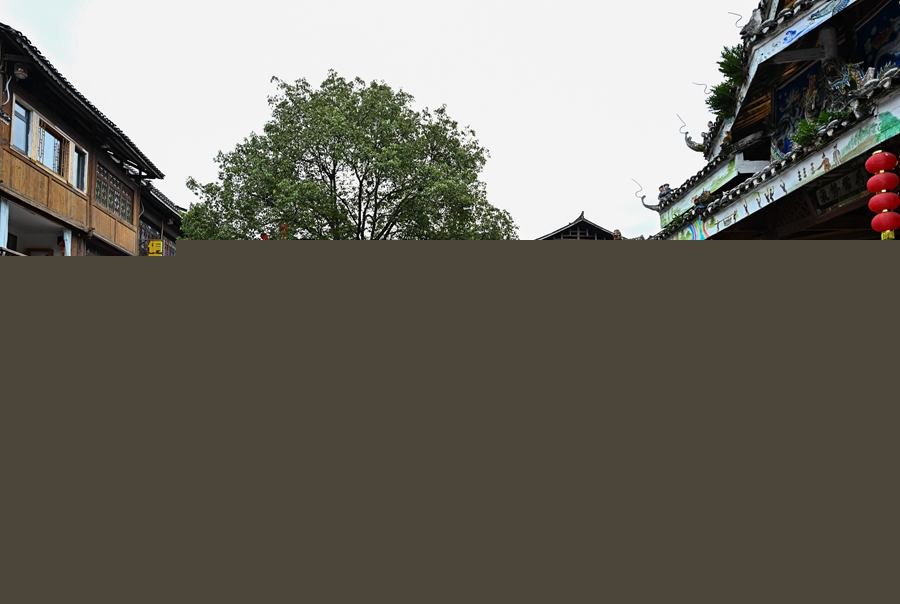習(xí)近平在貴州考察時(shí)強(qiáng)調(diào) 堅(jiān)持以高質(zhì)量發(fā)展統(tǒng)攬全局 在中國(guó)式現(xiàn)代化進(jìn)程中展現(xiàn)貴州新風(fēng)采