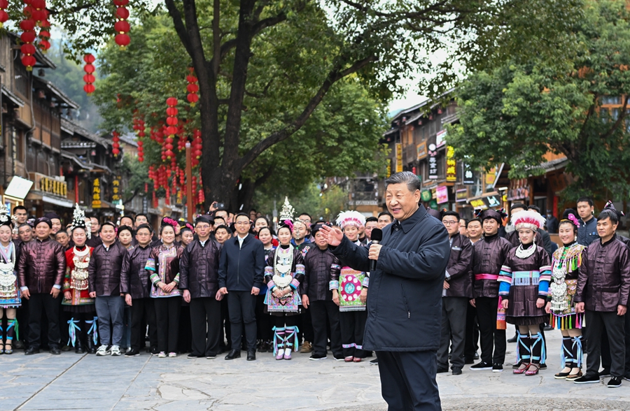 習(xí)近平在貴州考察時(shí)強(qiáng)調(diào) 堅(jiān)持以高質(zhì)量發(fā)展統(tǒng)攬全局 在中國(guó)式現(xiàn)代化進(jìn)程中展現(xiàn)貴州新風(fēng)采