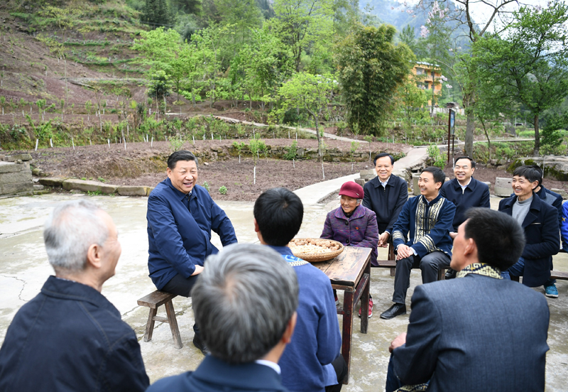 習近平總書記的“板凳座談會”