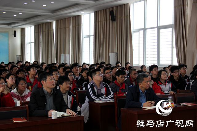 正陽縣：杰出校友夏信德回母校 共話成長(zhǎng)與未來
