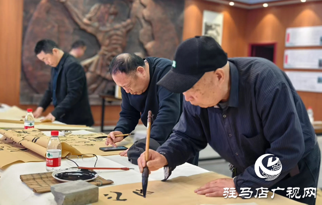 泌陽縣“翰墨寄哀思”清明節(jié)書畫筆會啟幕