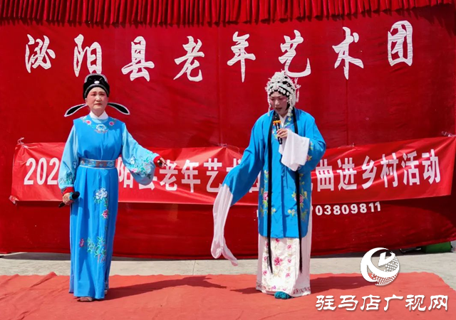 泌陽縣文聯(lián)老體協(xié)聯(lián)袂送文藝 銅山鄉(xiāng)敬老院喜綻“夕陽”紅