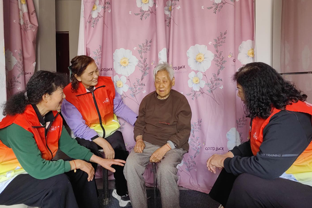 幸福來(lái)敲門 情暖鄰里心