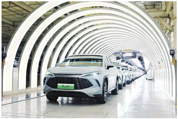 首次躋身全國前十，河南汽車憑啥這么“中”？