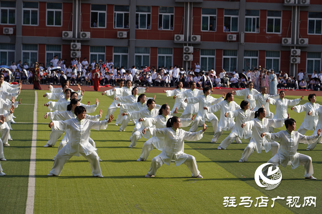 駐馬店市第二高級中學(xué)2025年第六屆體育藝術(shù)節(jié)開幕