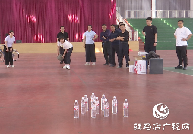 正陽縣：趣味運(yùn)動(dòng)會(huì)點(diǎn)燃激情 團(tuán)結(jié)拼搏展風(fēng)采凝合力