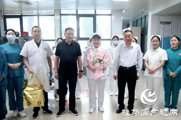 平輿縣衛(wèi)健體委、縣人民醫(yī)院“5·12”護(hù)士節(jié)慰問一線護(hù)理人員