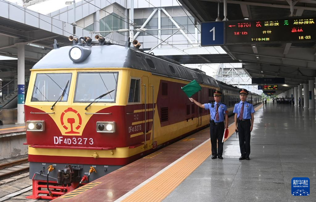 中越國際聯(lián)運旅客列車時隔五年恢復開行