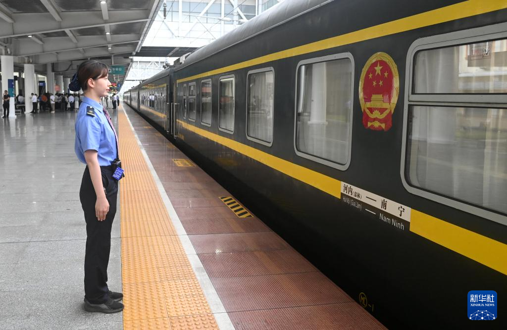 中越國際聯(lián)運旅客列車時隔五年恢復開行