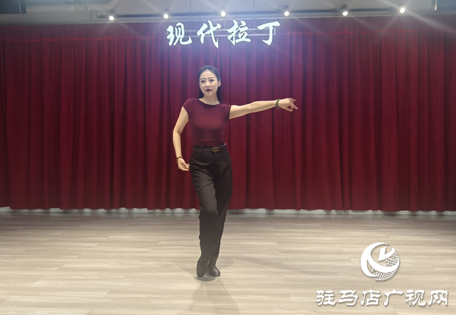 拉丁舞熱潮席卷駐馬店 舞者用藝術譜寫城市動感樂章