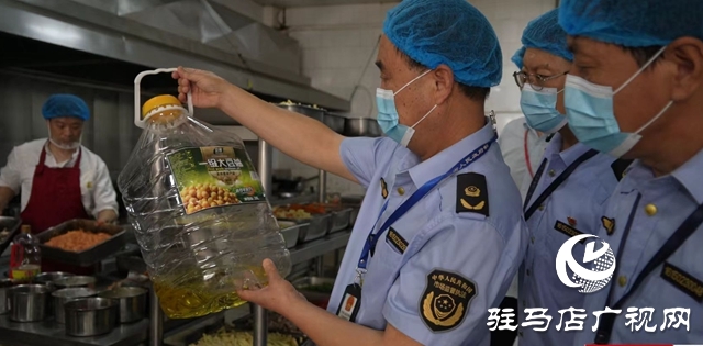 泌陽(yáng)縣開(kāi)展高考前食品安全專項(xiàng)檢查行動(dòng)