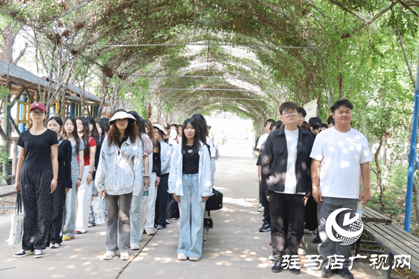 青春同行，超越自我——駐馬店職業(yè)技術(shù)學院教師教育學院開展2025年春季學期學生 素質(zhì)拓展活動 ???????