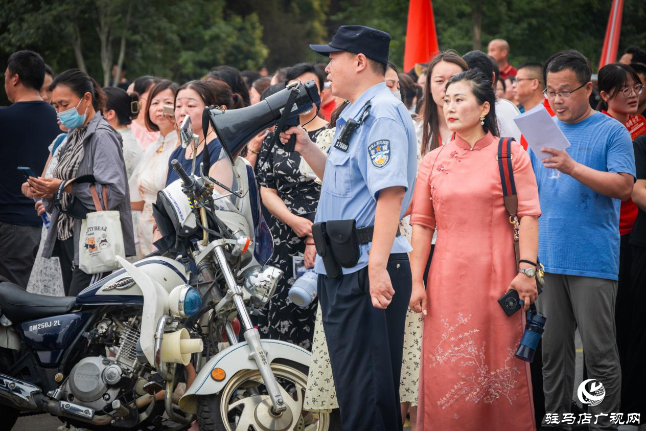 駐馬店市公安局經(jīng)濟開發(fā)區(qū)分局：暖心護考 為夢護航