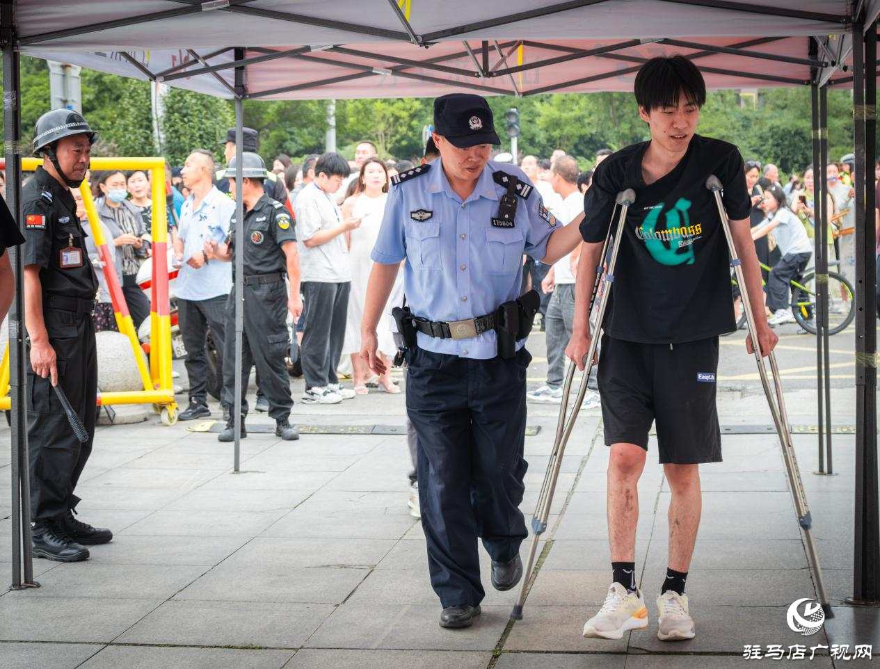 駐馬店市公安局經(jīng)濟開發(fā)區(qū)分局：暖心護考 為夢護航