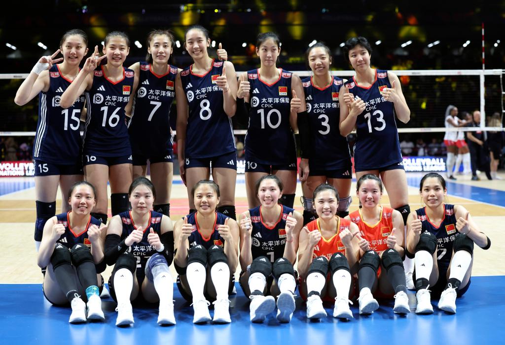 這場首考，新一代中國女排交出高分答卷