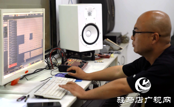 平輿原創(chuàng)歌曲《畢業(yè)季》2025高考首日經(jīng)《駐馬店廣視網(wǎng)》火遍網(wǎng)絡(luò)