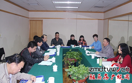 臺(tái)胞臺(tái)屬、僑聯(lián)-委員組分組討論.jpg
